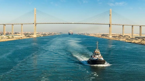 Fewer container ships in Suez Canal