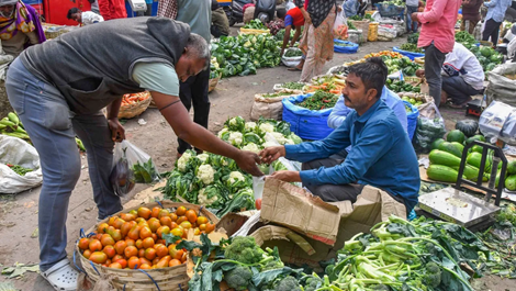 WPI inflation declines to 3-month low of 1.89 pc on cheaper food, RBI may cut rate in Feb