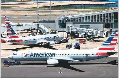 American Airlines briefly grounds flights