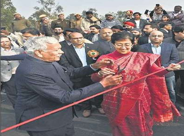 CM inaugurates flyover linking Apsara border to Anand Vihar