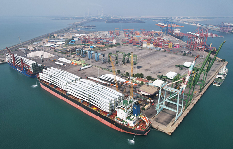 V.O. Chidambaranar Port Authority achieves significant milestone in Windmill Blade Handling