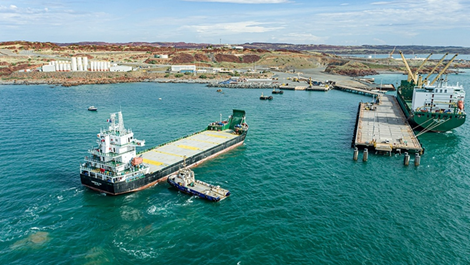 More West Australian ports close as Cyclone Zelia intensifies